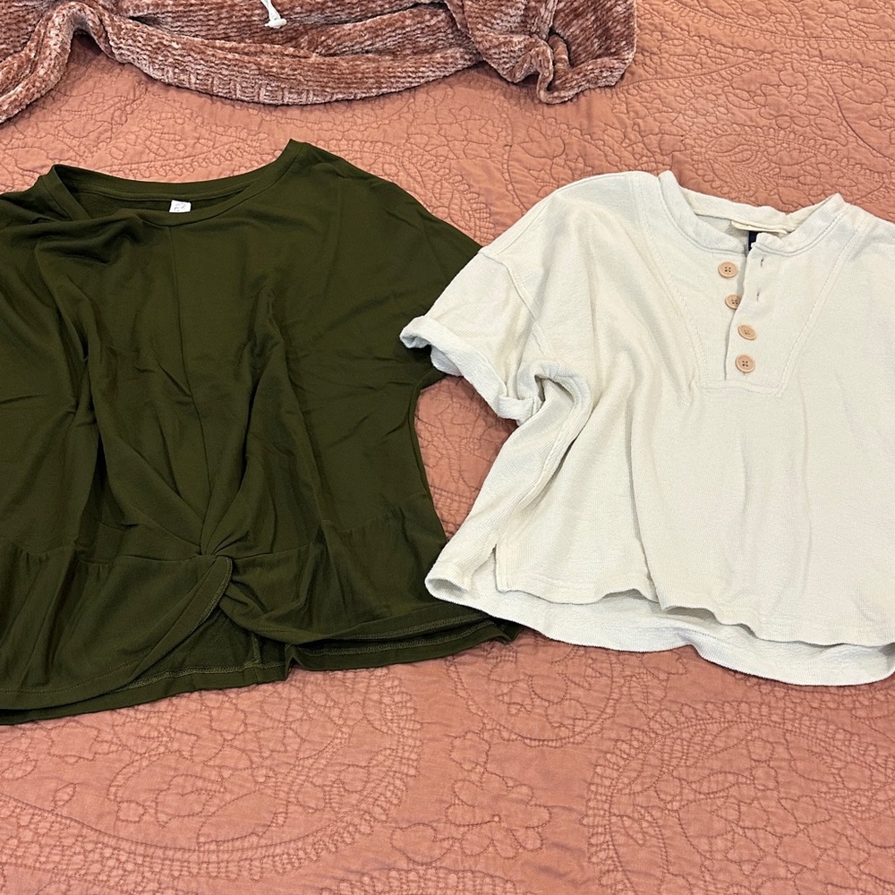 Green (Stars Above) and Cream (Universal Thread) Short Sleeve Tops